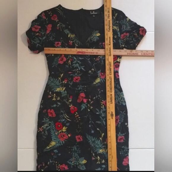 Lulu's Night in the Jungle Dark Floral Body Hugging V-Neck Mini Dress S - Picture 7 of 10